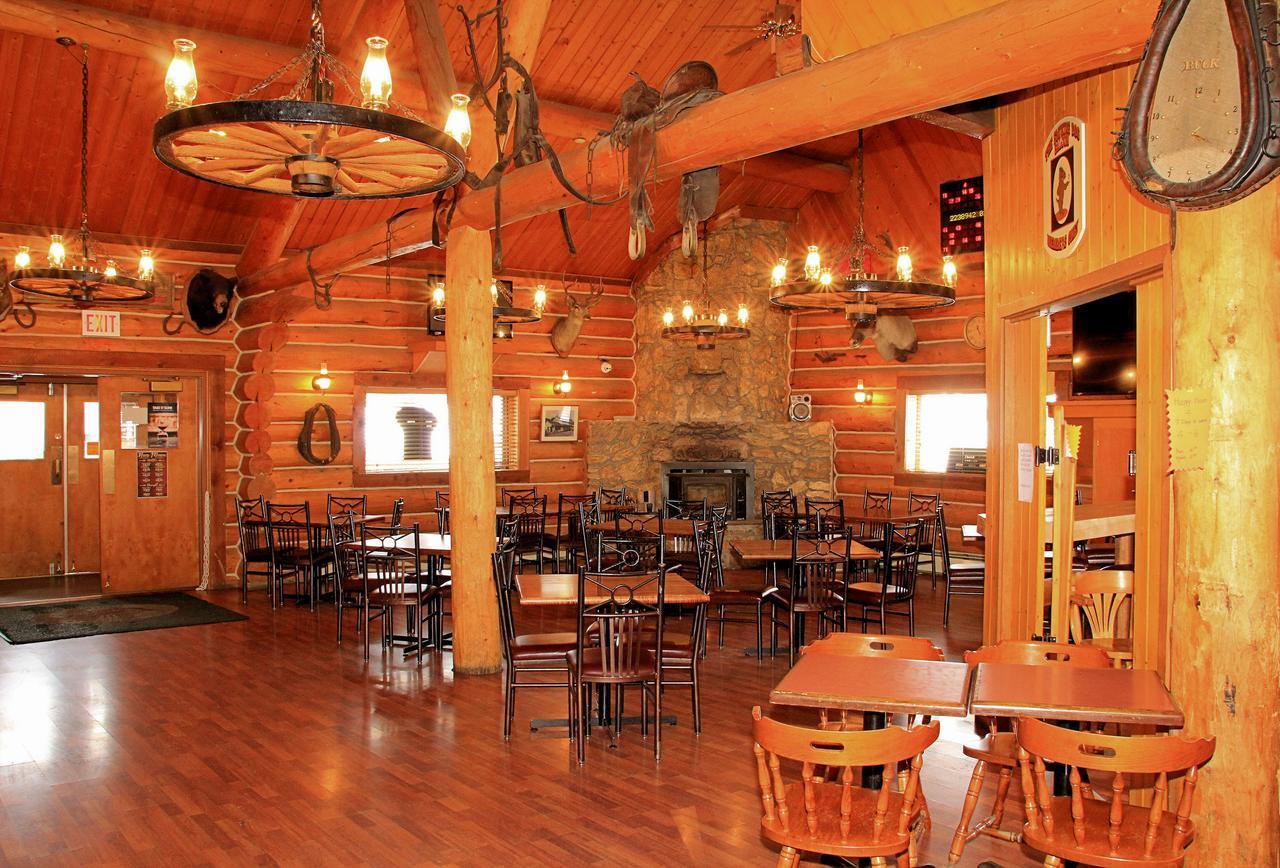 Cariboo Lodge Clinton Exterior photo