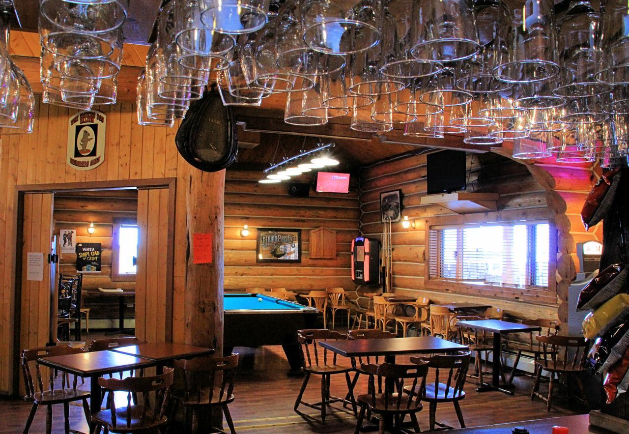 Cariboo Lodge Clinton Exterior photo